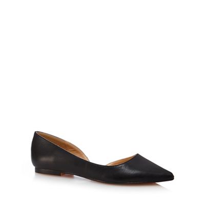 Black 'Jackie' pointed toe shoes